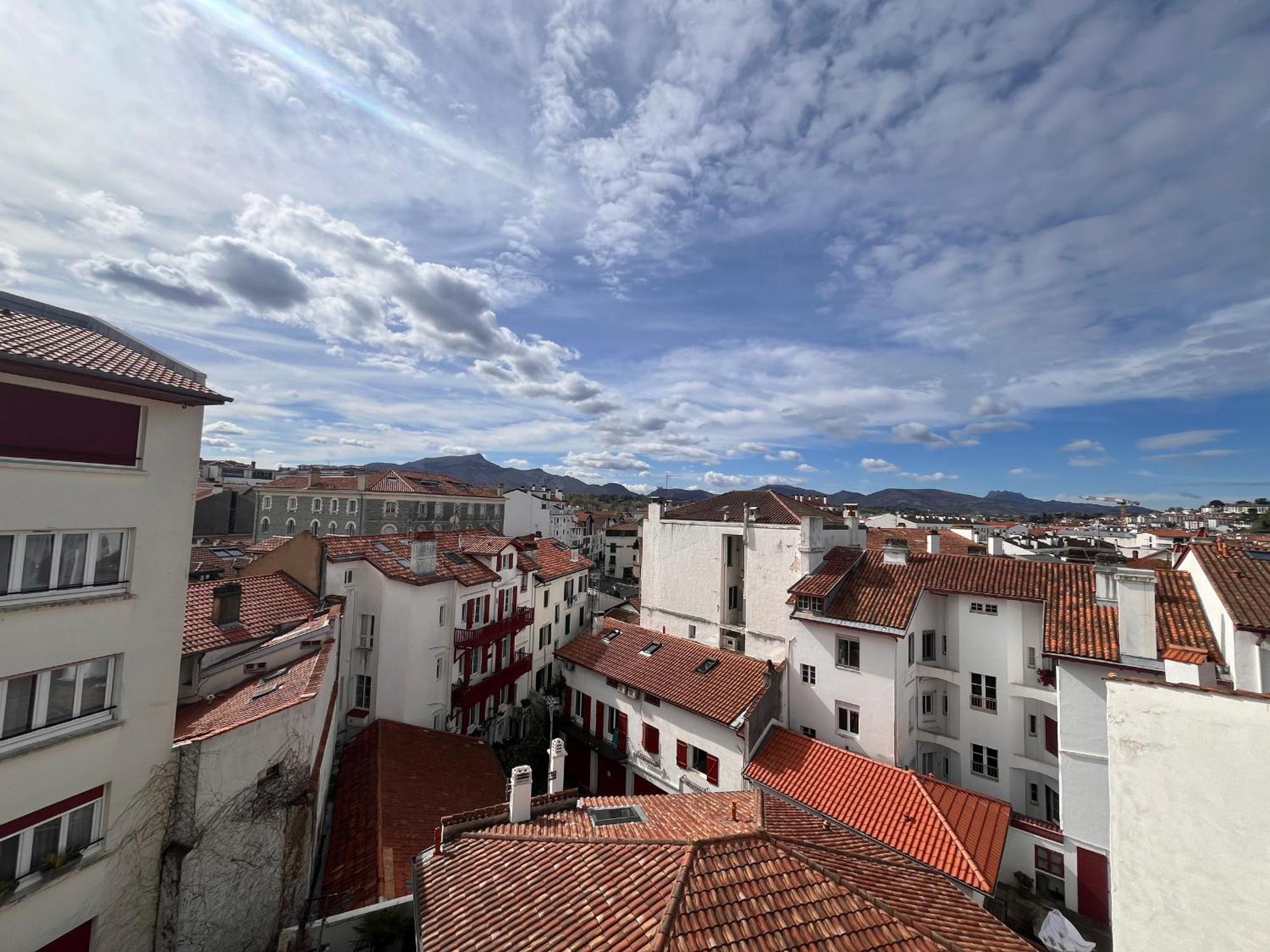 Coeur De Saint-Jean-De-Luz : Appartement Lumineux Avec Balcon, Proche Plage Et Commerces - Fr-1-239-1079 Saint-Jean-de-Luz Exterior foto